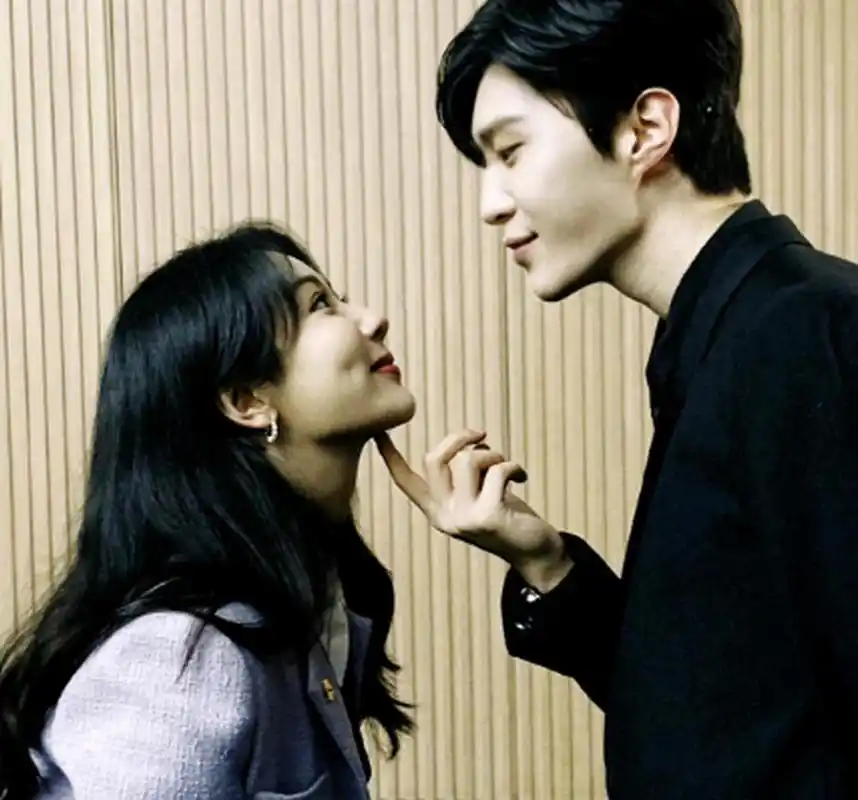 杨紫范丞丞要久久爱双人合照,超级可爱的黄灜子和温柔稳重的蒋翼