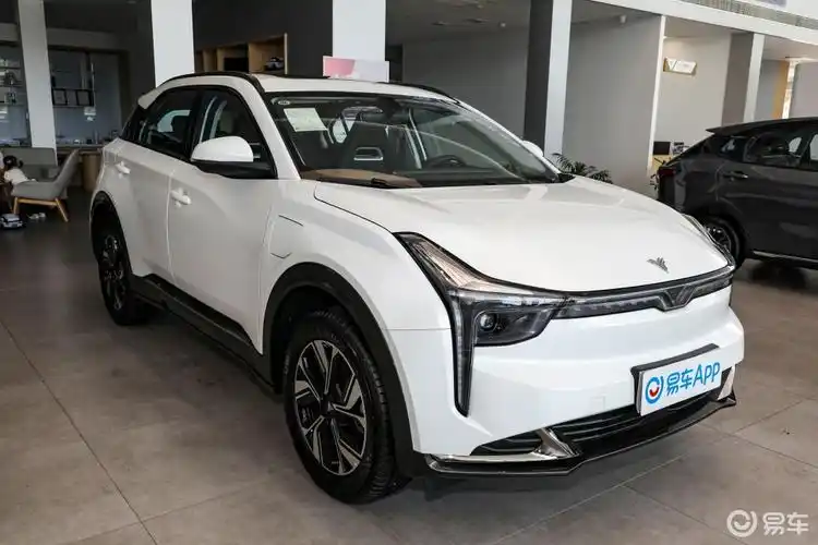 【哪吒汽车哪吒u2023款哪吒u-Ⅱ挑战版 401km lite 三元锂】报价_图片