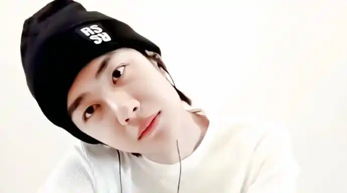 可可爱爱的歪头杀#王一博