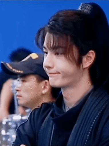 嘿嘿嘿,早上好呀!开工大吉,荷包鼓鼓!比王一博奶膘还鼓