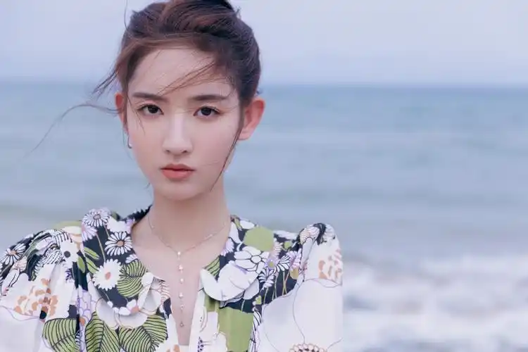 王玉雯 海边沙滩写真 少年派1邓小琪扮演者