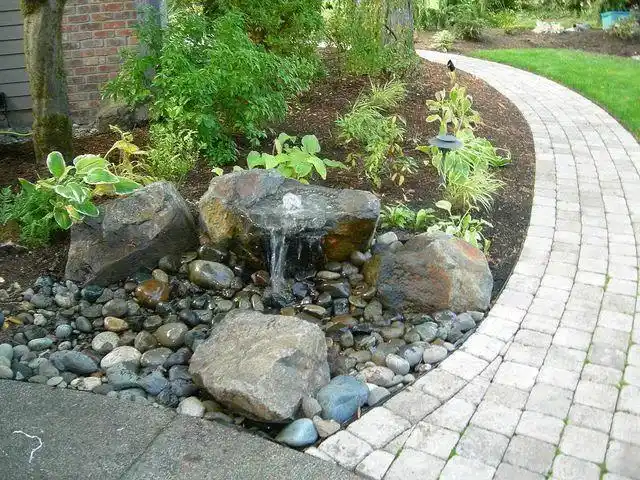 庭院水池风格设计类型搭配详解