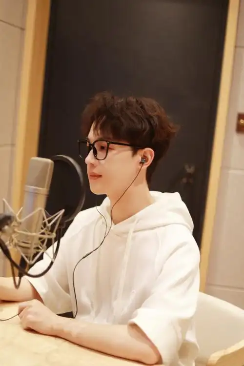 cv倒霉死勒超话抖落一组配音的梅梅老师@倒霉死勒本周#狐獴王朝的崛起