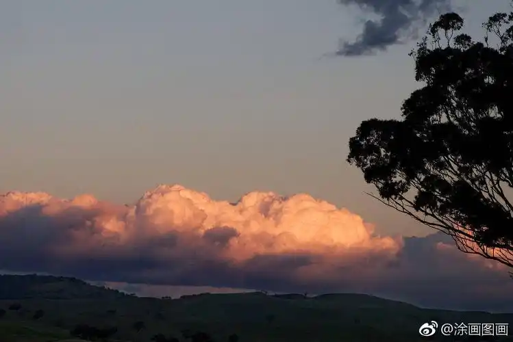 迷幻 仙气 背景 壁纸 锁屏 星空 海洋 粉色 少女 天空 月亮 风景 静物
