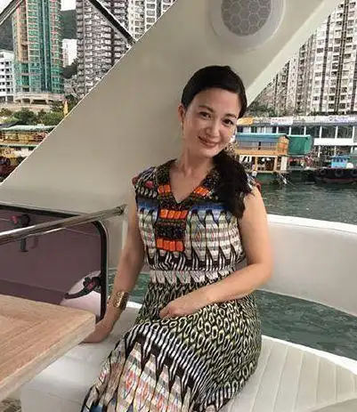 陈少霞进阶富太生活清纯感不在多了几分贵气脸到很真实没变化