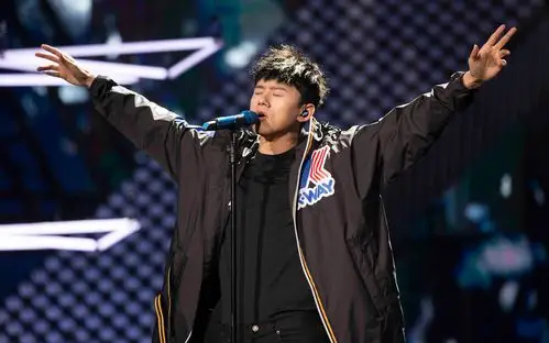 超级好听! 张杰鸟巢 演唱会《北斗星的爱》!