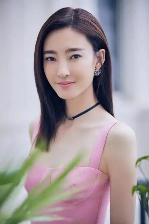 王丽坤疑似被骗,好友证实其老公诈骗,心疼她被误解,被诋毁_腾讯新闻