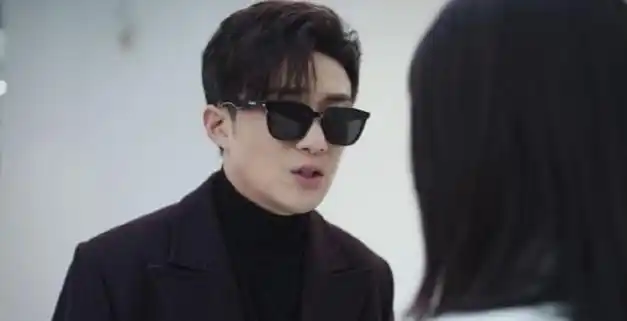 铺天盖地的热辣滚烫赚了我的票价还骗走了我的眼泪