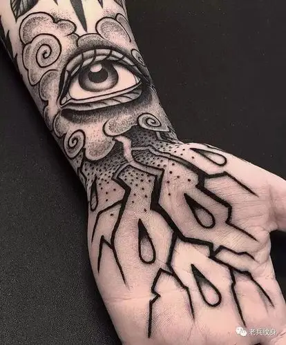 每个纹身图案背后都有含义你真的以为只是爱上了单纯的图案吗