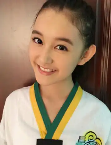 图童星蒋依依个人照小戏骨人小演艺高