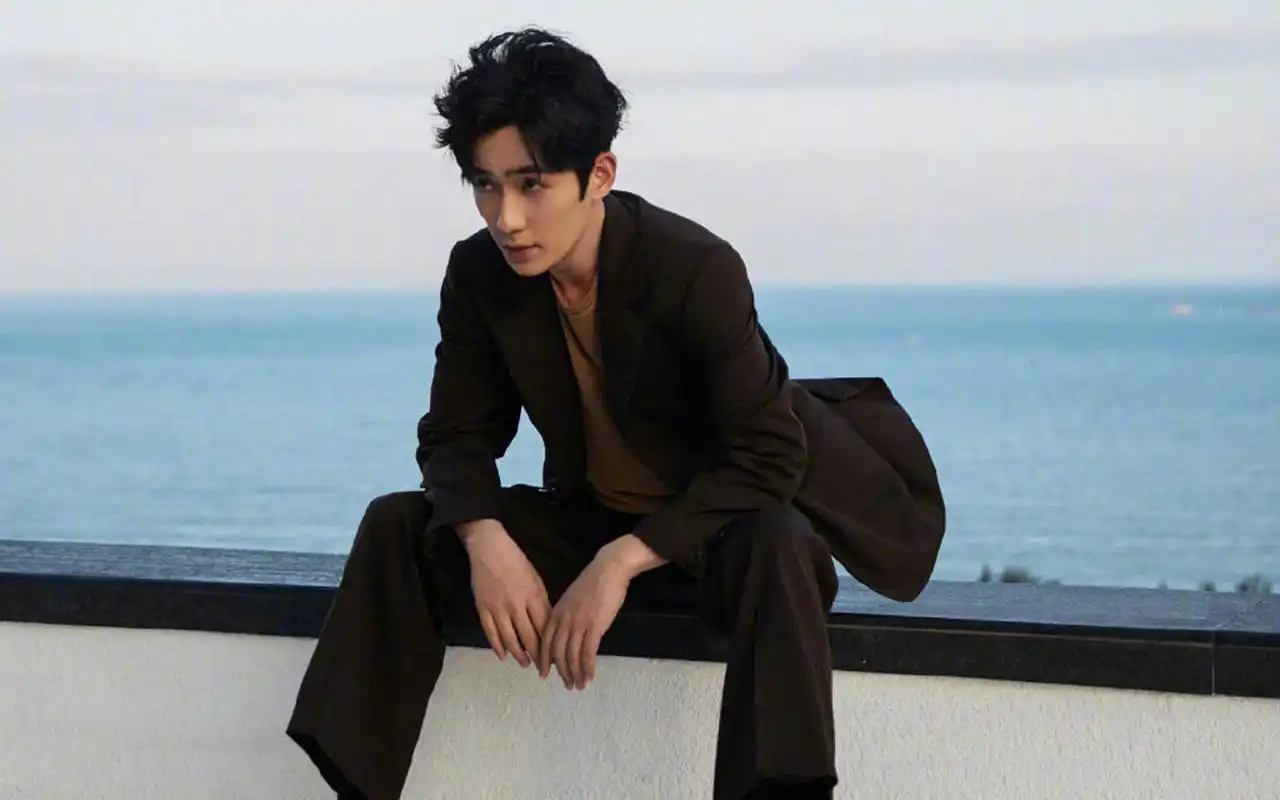 朱一龙儒雅魅力写真图片桌面壁纸