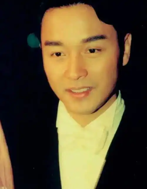 张国荣逝世21年没有遗容照流出,生前计划得当,最后通话有深意