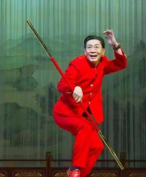 《西游记》的太过于经典了,所以,在剧中的孙行者这个形象,六小龄童对