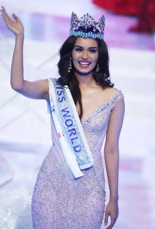 印度小姐获得冠军世界小姐前三强中国小姐关思宇入围前40强夺得桂冠的