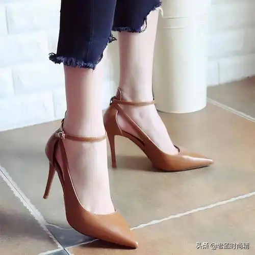 夏季高跟鞋如何穿不累脚(高跟鞋这么穿不累还优雅)(3)