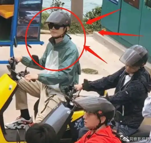 网友偶遇钟汉良录制节目一身休闲装好随性这状态真有47岁