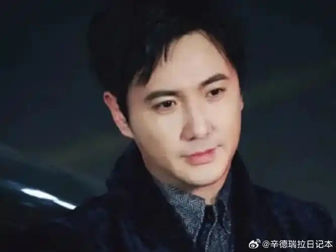 岁月是把92啊～沈腾当年的颜值说是军艺校草一点都不夸张!