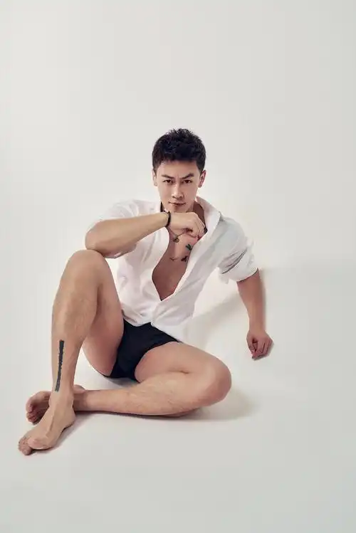 国产健身男模肌肉帅哥小布ryan