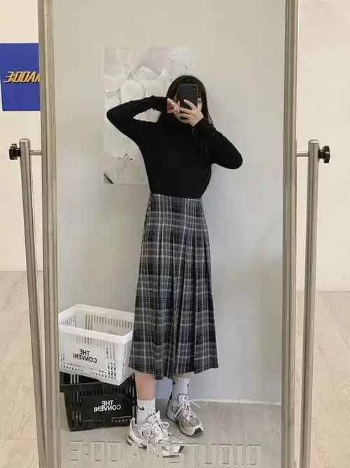半身裙女配毛衣格子a字裙久原本希2021年新春高腰显瘦百褶中长款