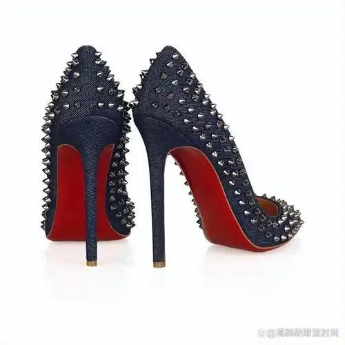 christian louboutin(路铂廷),简称cl,是来法国知名奢侈品牌.