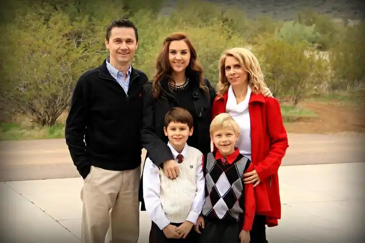 朋友度假素材-朋友度假图片-朋友度假素材图片下载-觅知网