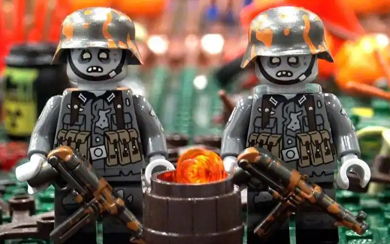 乐高恐怖乐园-闹鬼的僵尸公园moc(包括灯光效果展示!