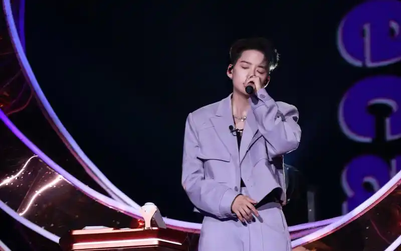 【刘逸云amber】 《我们的歌》第五季盲配舞台《whywhywhy》-哇噢桌子