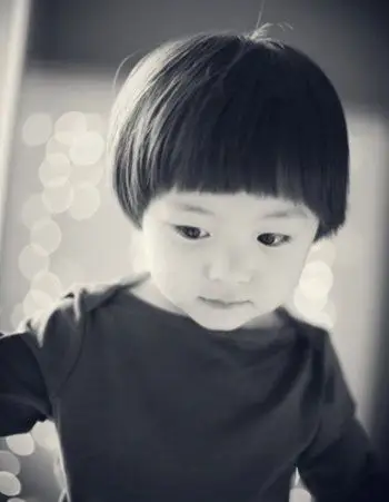 女宝宝个性短发型 小孩西瓜头短发发型