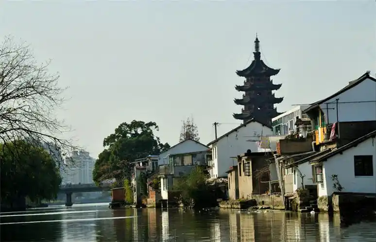 泗泾镇是一座具有悠久历史和深厚文化底蕴的千年古镇.