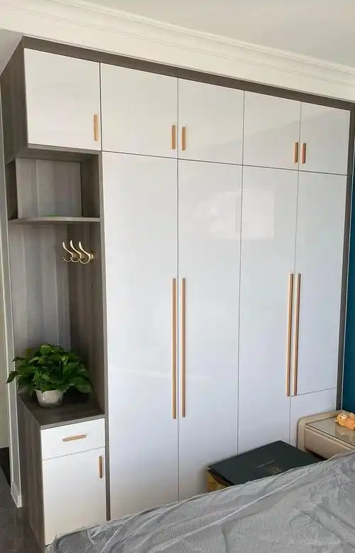 主卧室装修效果图_主卧室装修效果图(三十款主卧衣柜样式)