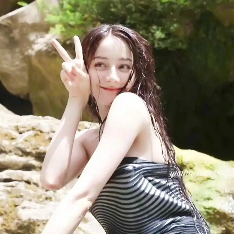 迪丽热巴 热巴的小夏天,照片 - 抖音