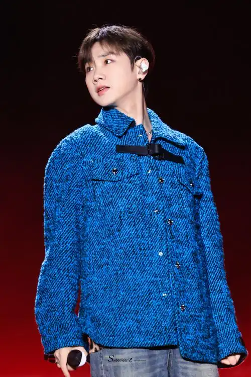 #汪苏泷实体专辑21世纪罗曼史##小杨哥演唱会#