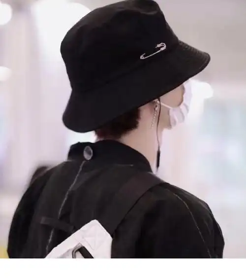 颂志王一博同款渔夫帽男潮牌别针黑色帽子女夏季情侣款遮阳防晒帽个性