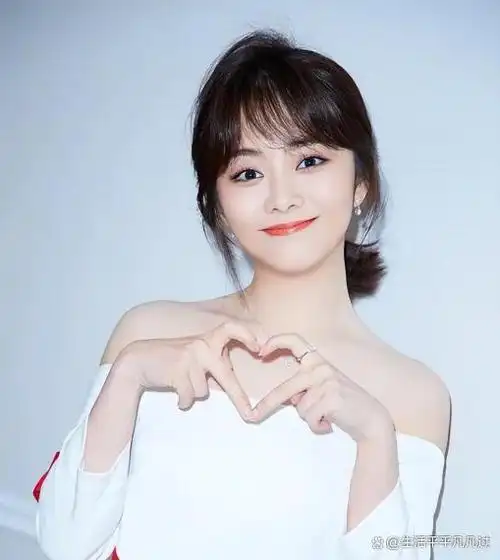 33岁谭松韵孤身一人曾被传无人敢娶如今生活成这样