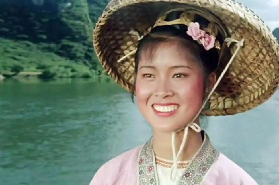 回顾"刘三姐":现实中嫁给了"阿牛哥",恩爱50年,幸福美满