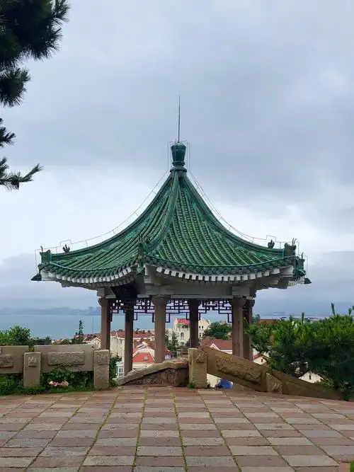 雨中游小鱼山公园及文化名人街区