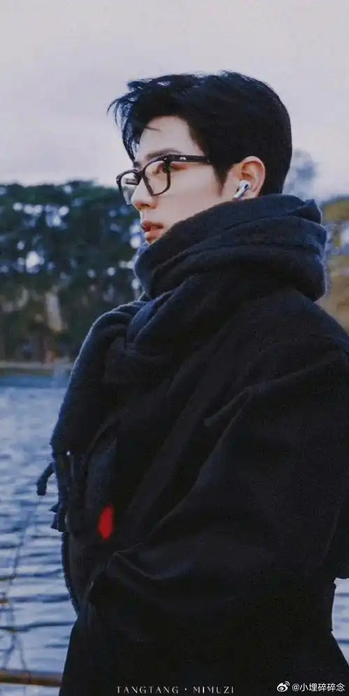 肖战黑方框眼镜##美学前沿