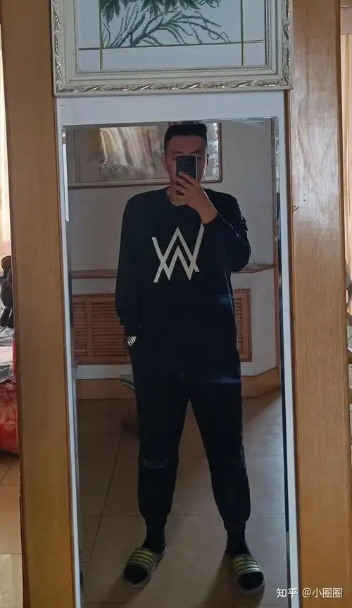 男子体重200身高185