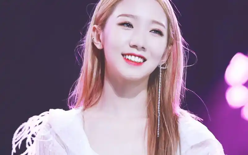 活动  【孟美岐】【创造101】撑腰直拍调色版 金色系