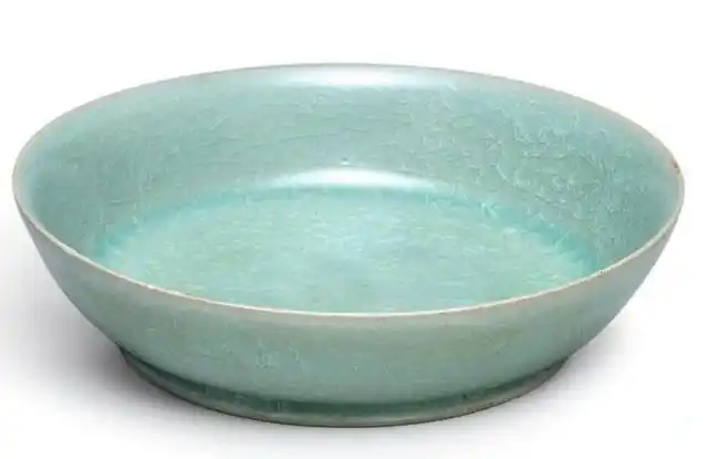 都觉得是汝窑洗无疑,但至于是否是清凉寺汝官窑,没人敢下论断