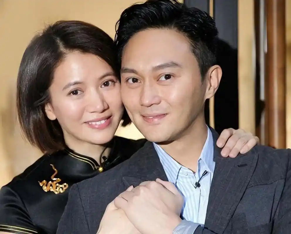 张智霖儿子惹众怒!做"眯眯眼"讽刺广州人,被痛批家庭教育失责