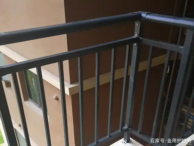 锌钢阳台护栏什么价格?