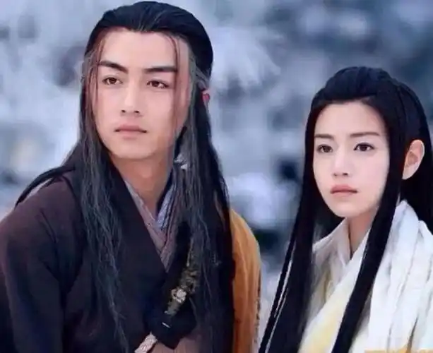 2103年的时候和陈妍希拍摄《神雕侠侣》结缘,之后两人居然甜甜蜜蜜谈