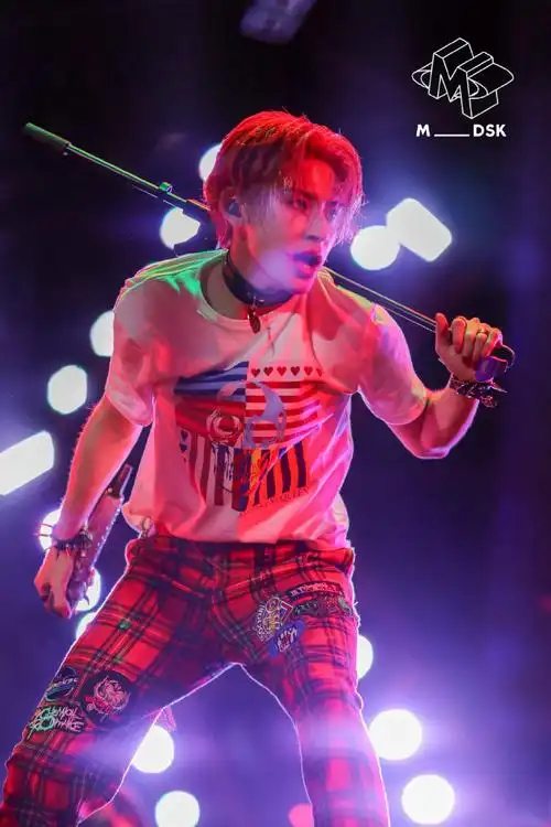 小鬼王琳凯超话#海南mdsk音乐节##mdsk音乐节#跳动的音符燃烧空气中每