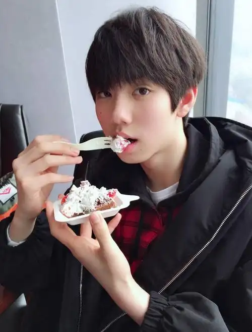 玺达生日陈玺达