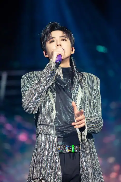 摩登兄弟大连演唱会