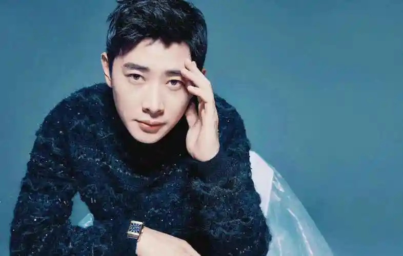 罗晋三字破分手谣言,和唐嫣关系更紧密!