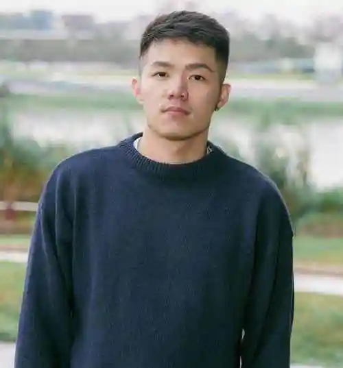 男生短发精神帅气发型越剪越帅气的男生短发