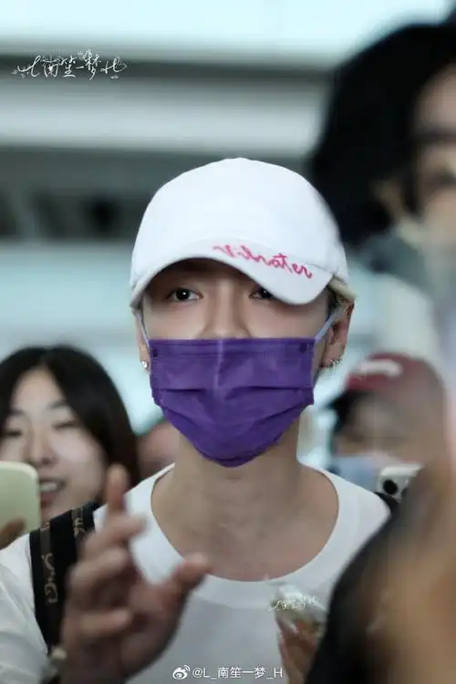 鹿晗机场##鹿晗哈哈哈哈哈