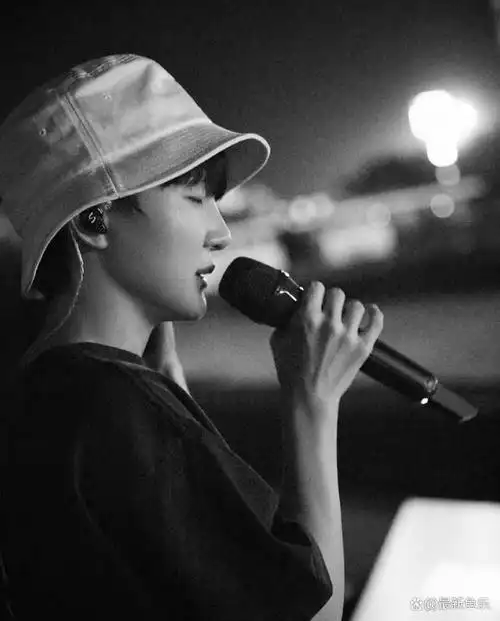 奔跑吧全员素颜出镜,周深好奶,baby不负众望皮肤状态好到炸